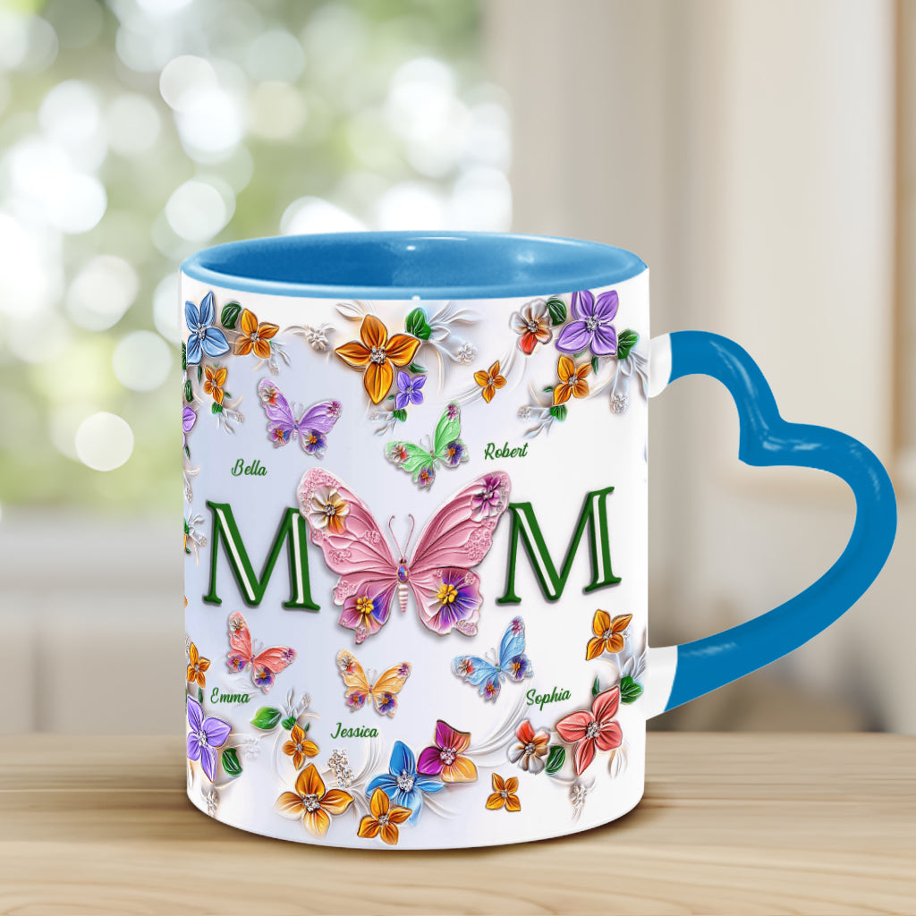 Mug personnalisé « Papillons colorés Maman » avec anse en forme de cœur