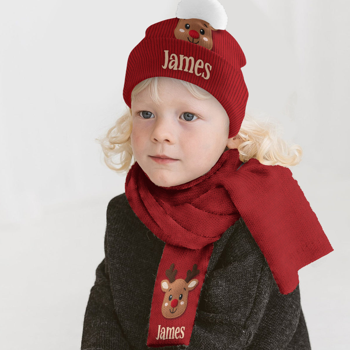 Adorable ensemble bonnet et écharpe tricotés personnalisés pour enfant - Motif renne