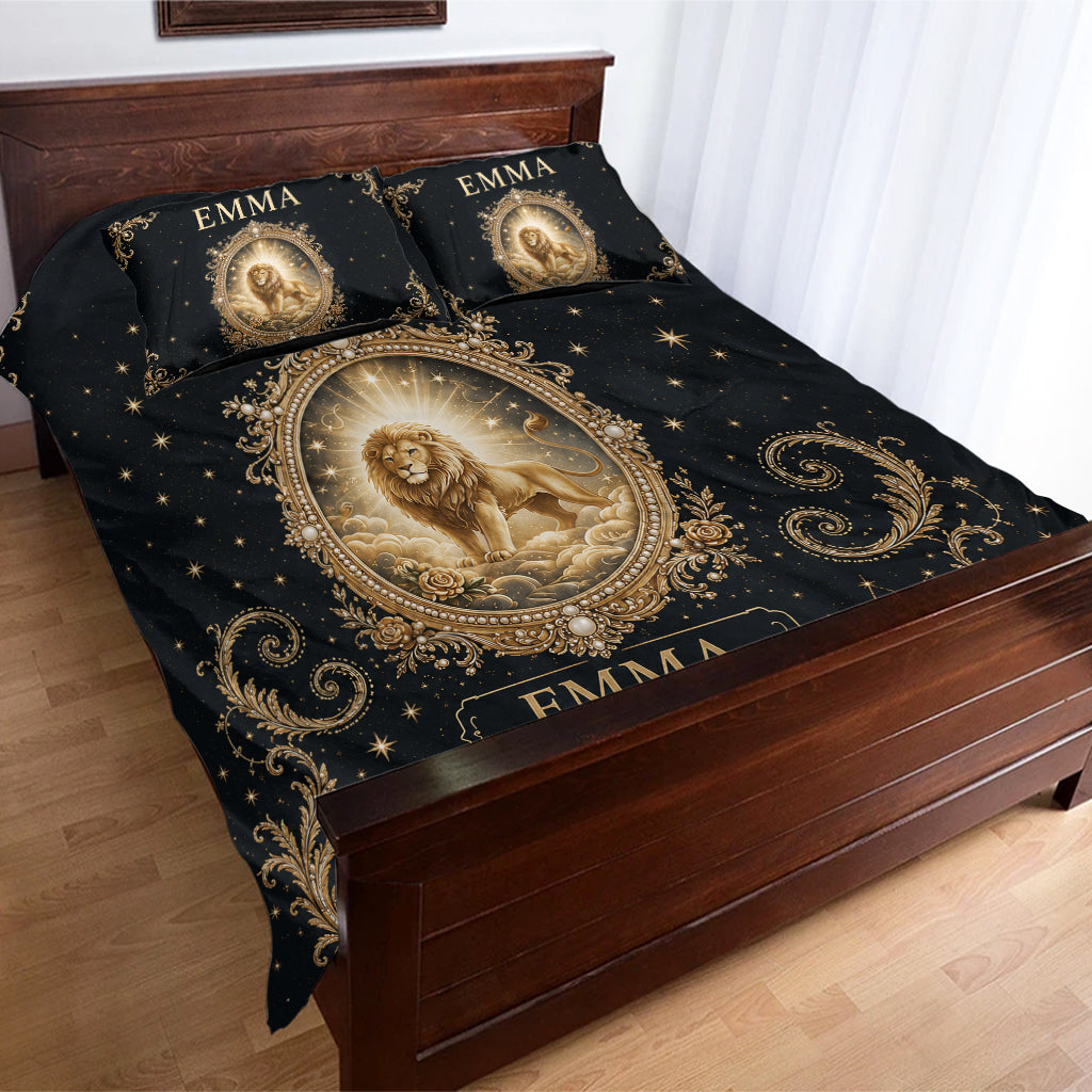 Le Coffret Cadeau Reine Confort - Peignoir en Satin Horoscope Personnalisé & Ensemble de Literie & Verre à Vin