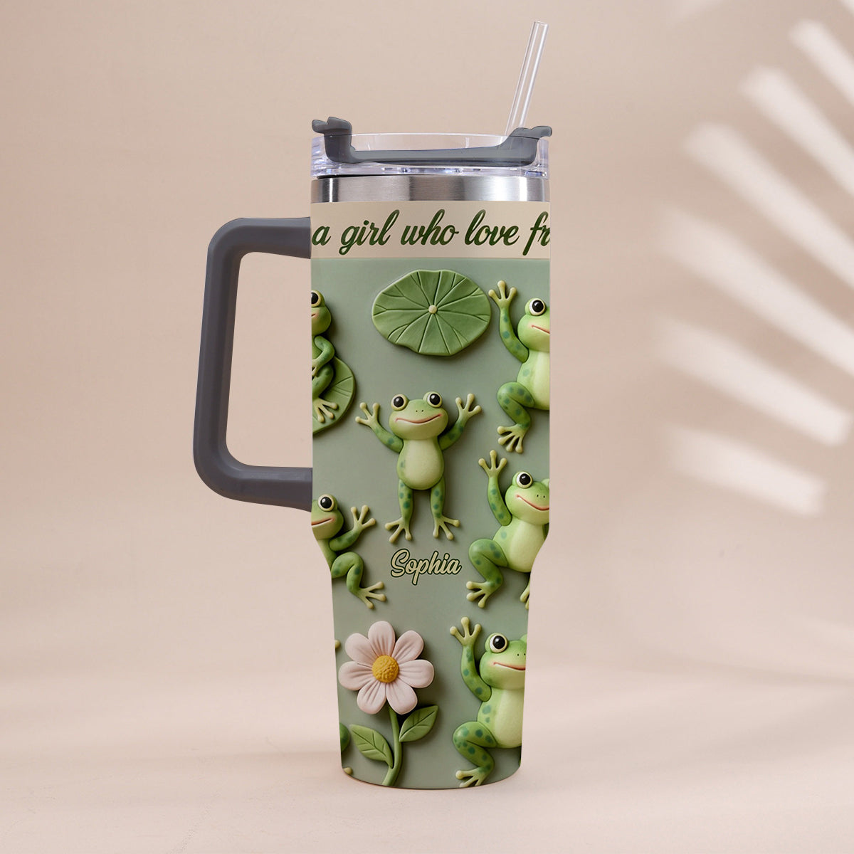 Une fille qui adore les grenouilles - Gobelet grenouille personnalisé avec anse
