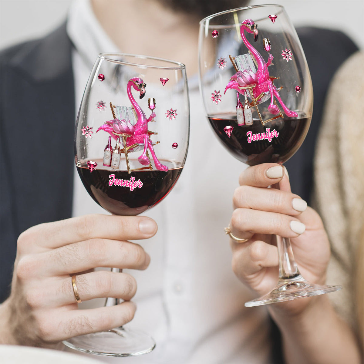 Soyez un flamant rose parmi les pigeons - Verre à vin flamant rose personnalisé à longue tige