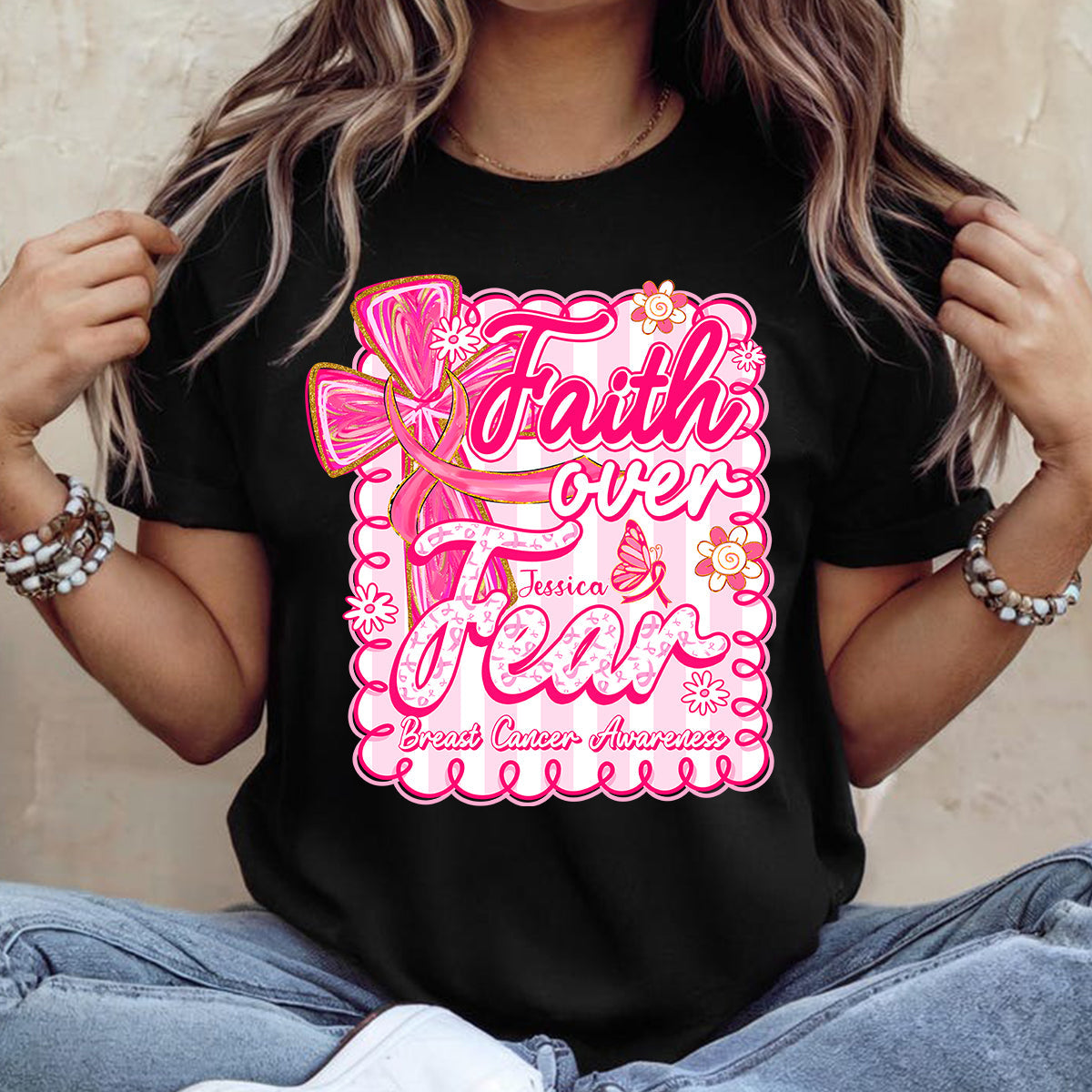 T-shirt et sweat à capuche personnalisés « Preppy Breast Cancer Faith Over Fear » (La foi plutôt que la peur face au cancer du sein)