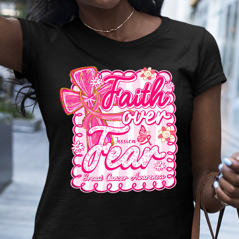 T-shirt et sweat à capuche personnalisés « Preppy Breast Cancer Faith Over Fear » (La foi plutôt que la peur face au cancer du sein)