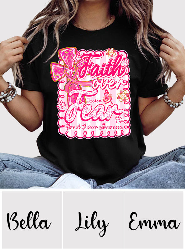 T-shirt et sweat à capuche personnalisés « Preppy Breast Cancer Faith Over Fear » (La foi plutôt que la peur face au cancer du sein)