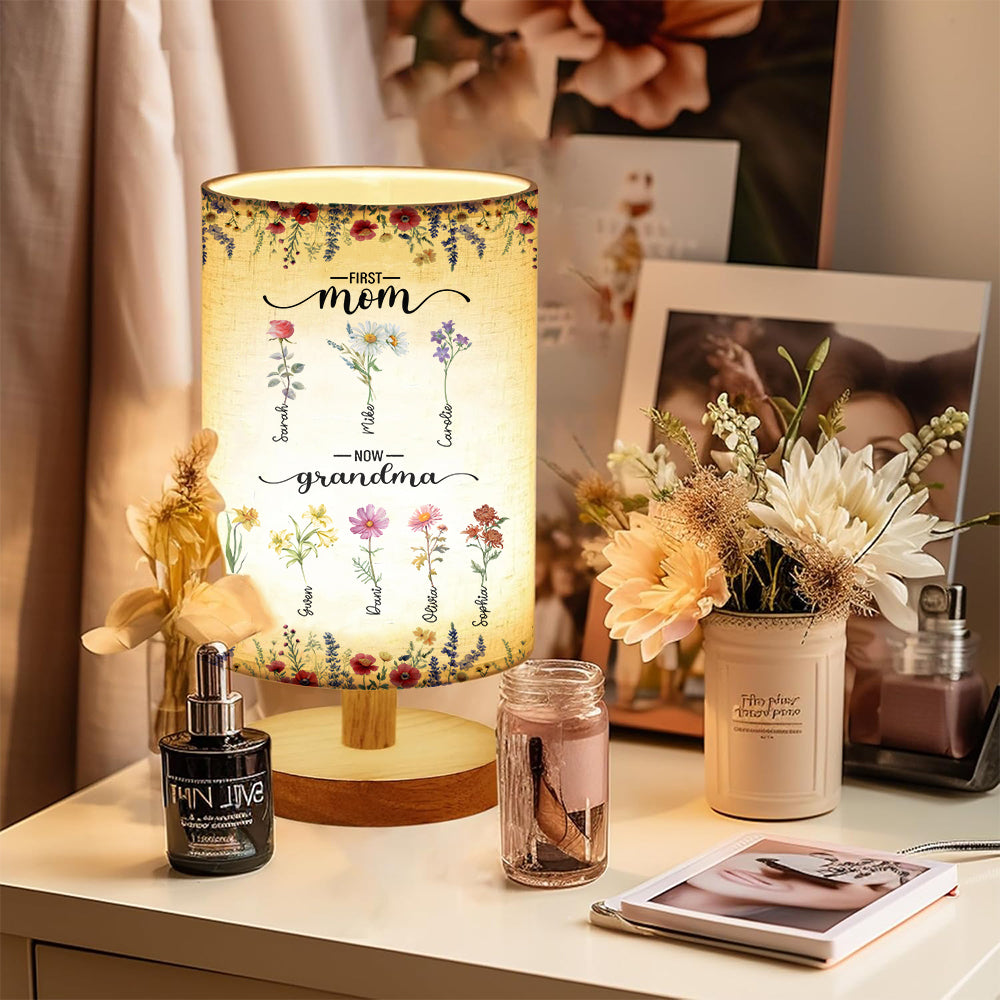 First Mom Now Grandma - Personalized Grandma Tableside Lamp With Wood Base