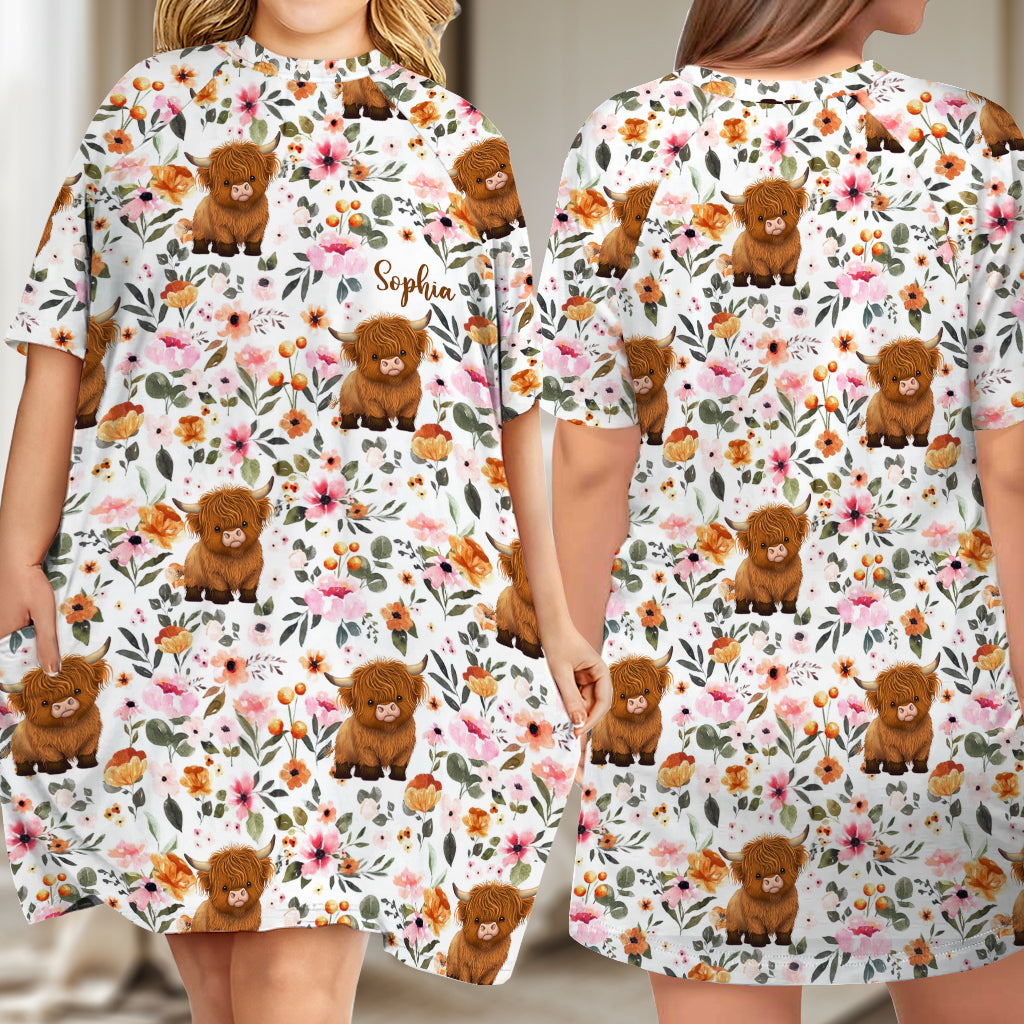 Robe T-shirt de nuit personnalisée à motif vache des Highlands fleurie