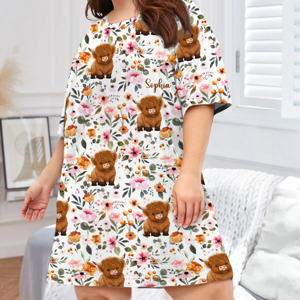 Robe T-shirt de nuit personnalisée à motif vache des Highlands fleurie