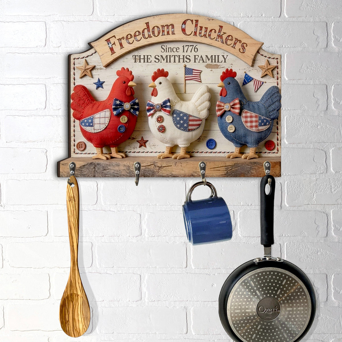 Freedom Cluckers - Porte-clés en bois personnalisé en forme de poulet