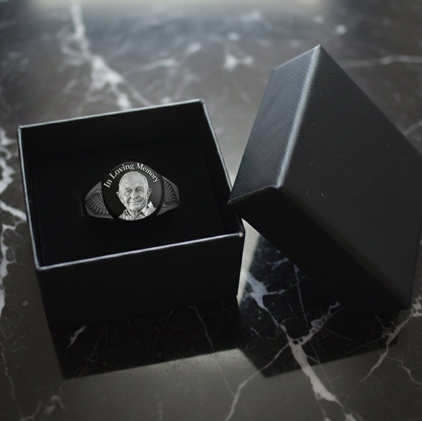 En souvenir de - Bague chevalière commémorative personnalisée