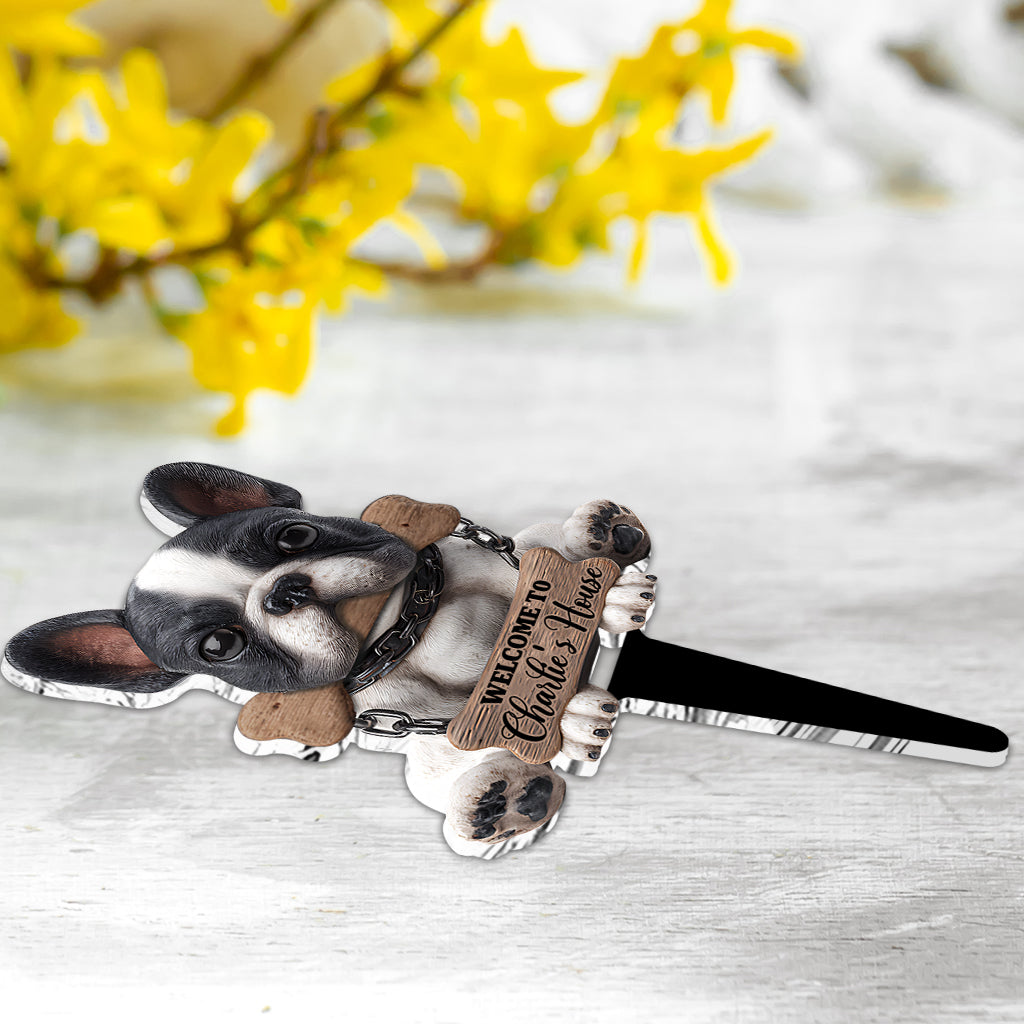 Bienvenue chez moi - Panneau de jardin personnalisé en acrylique avec un bouledogue français