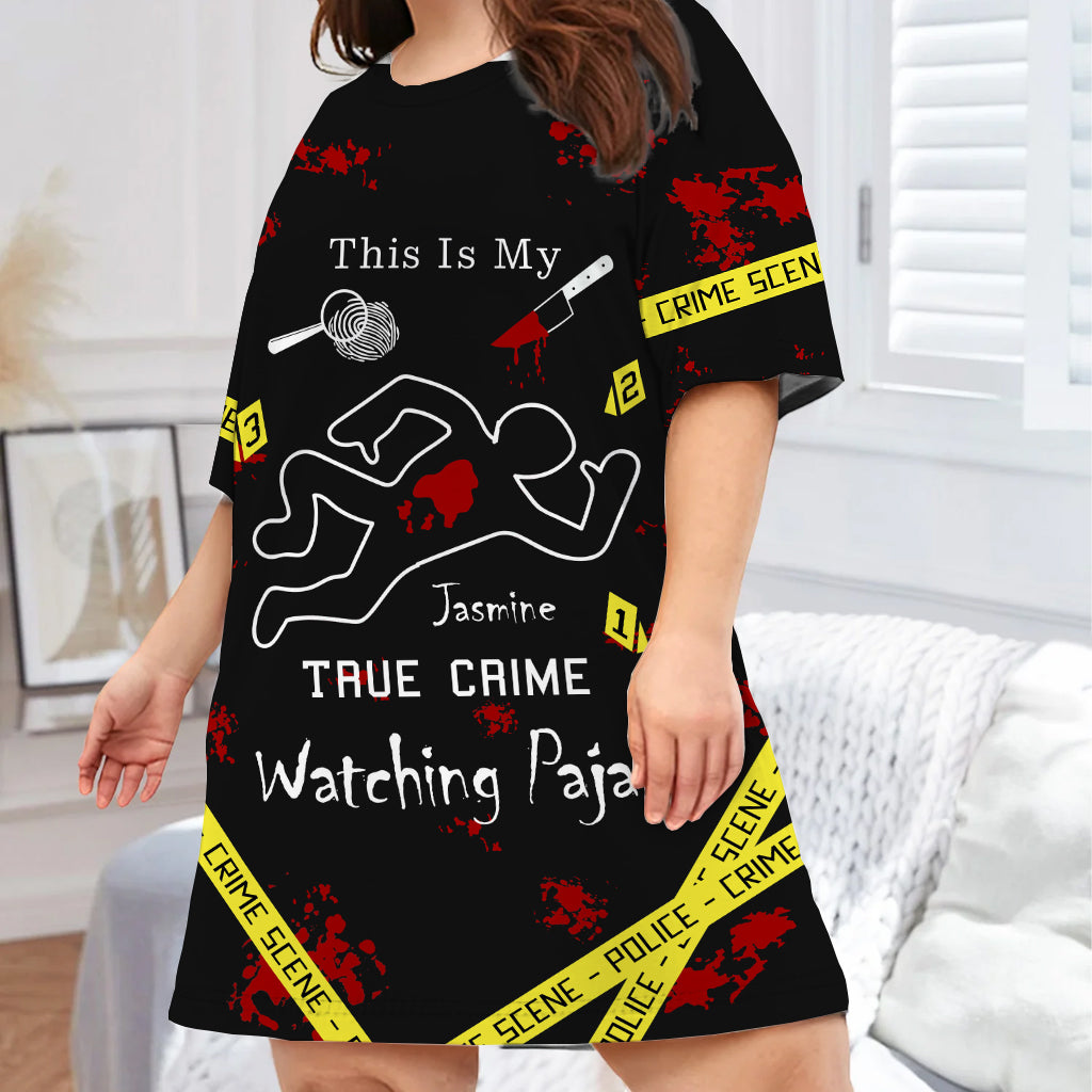 Voici mon pyjama pour regarder des documentaires sur les affaires criminelles - Robe-t-shirt de nuit personnalisée sur le thème des affaires criminelles