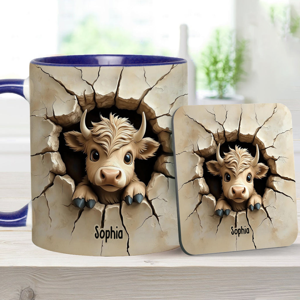 Mignonne vache des Highlands qui jette un coup d'œil - Mug personnalisé avec motif vache des Highlands