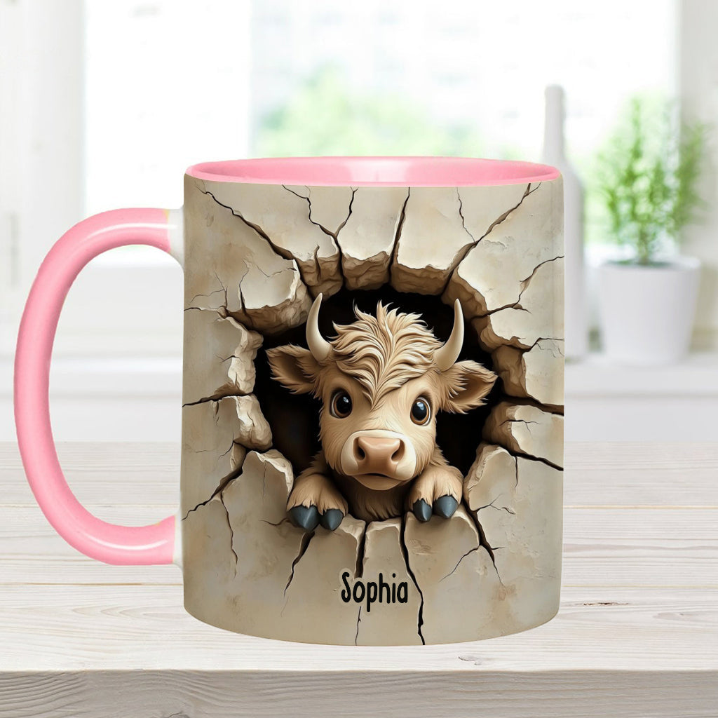 Mignonne vache des Highlands qui jette un coup d'œil - Mug personnalisé avec motif vache des Highlands