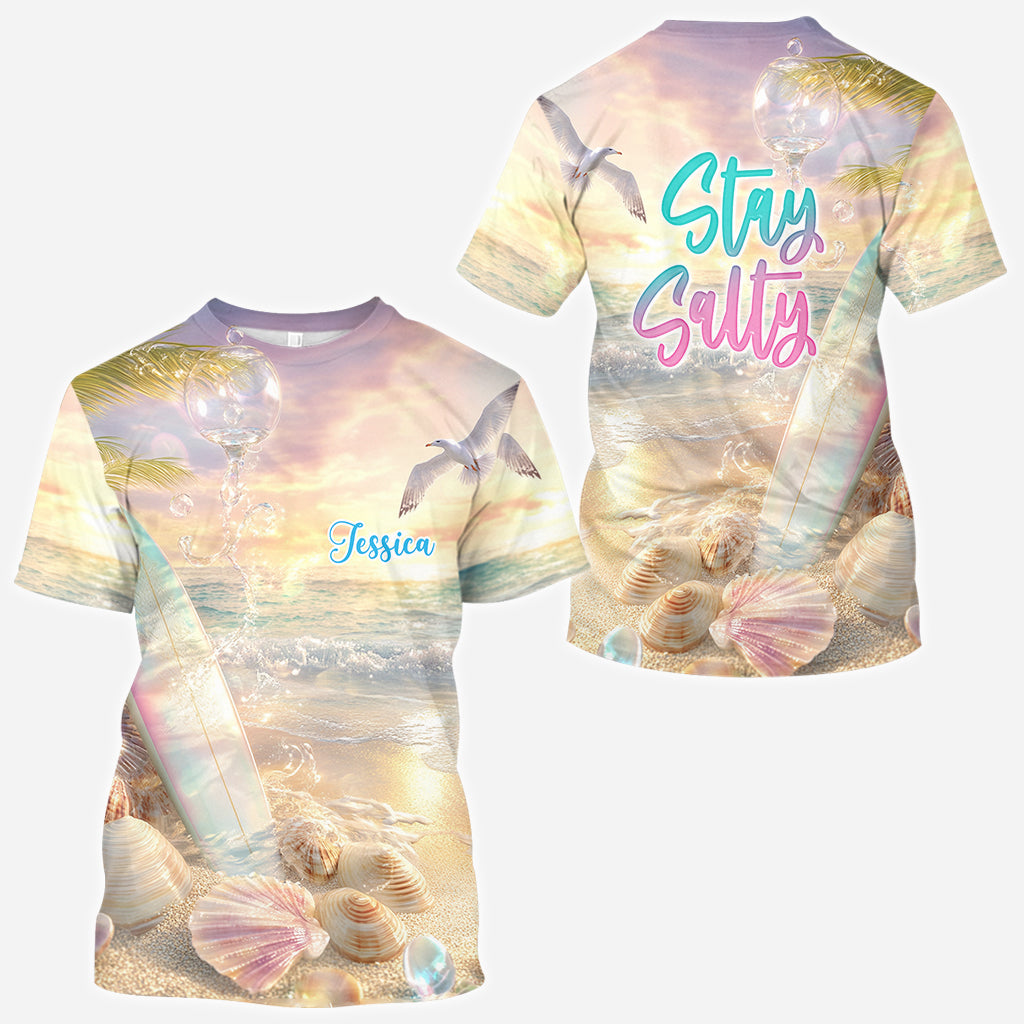 T-shirt personnalisé « Stay Salty » avec motif surf.