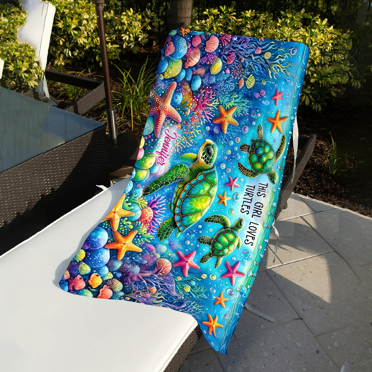 Une fille qui adore les tortues - Serviette de plage personnalisée à séchage rapide avec motif tortue