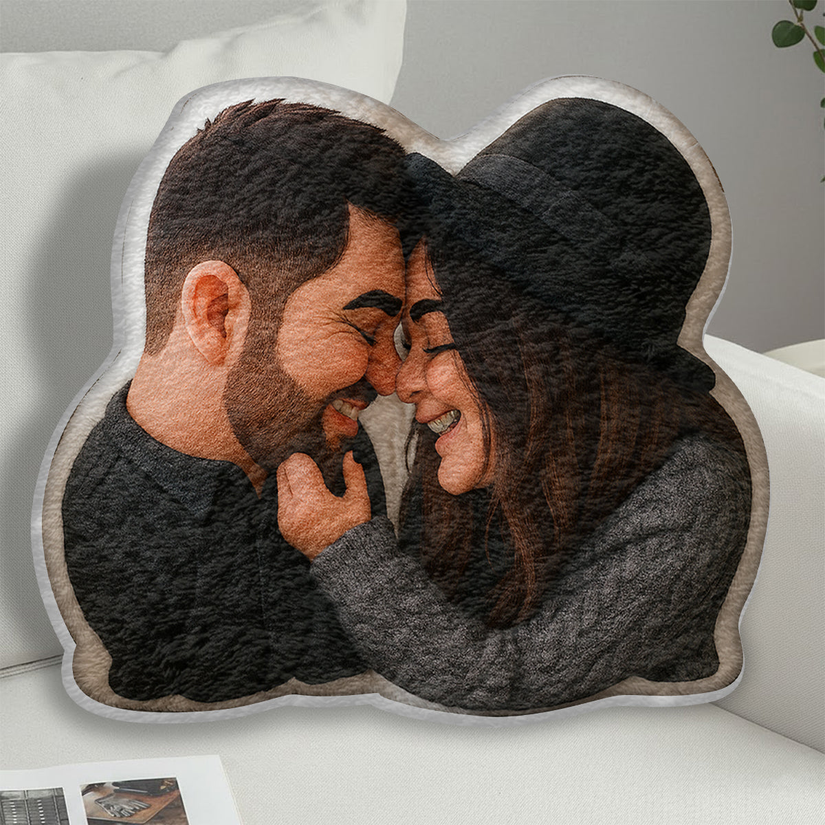 Coussin en fausse fourrure personnalisé en forme de mascotte exagérée, cadeau amusant