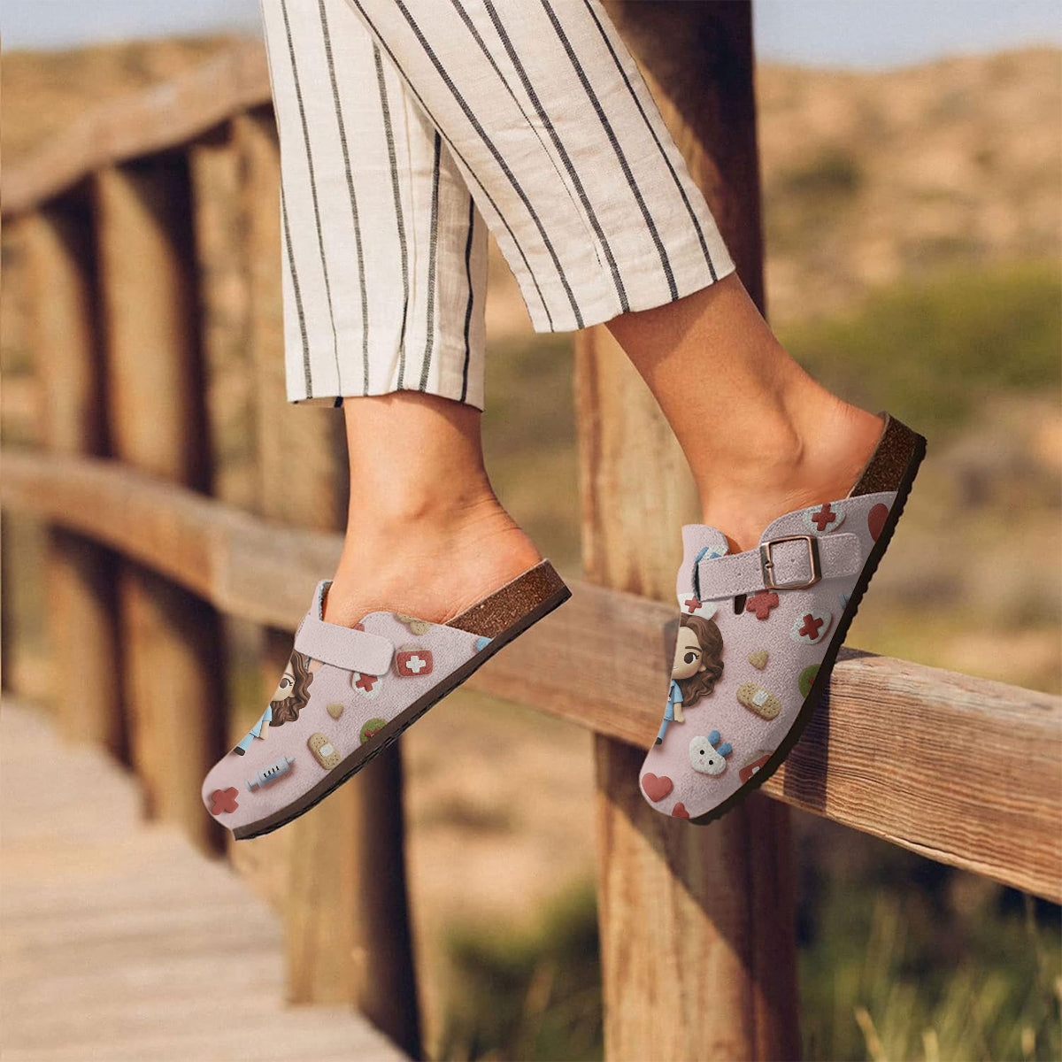 Fière d'être infirmière - Sabots d'infirmière personnalisés avec soutien de la voûte plantaire