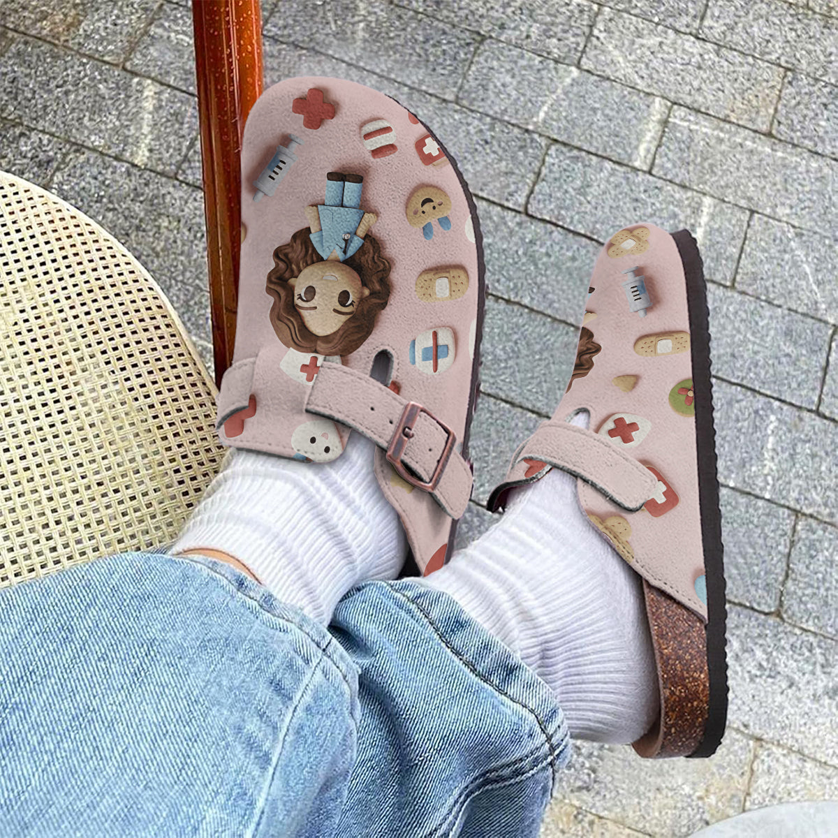 Fière d'être infirmière - Sabots d'infirmière personnalisés avec soutien de la voûte plantaire