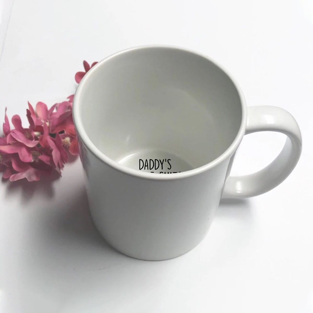 Les petits chéris de papa - Mug personnalisé avec message caché pour papa