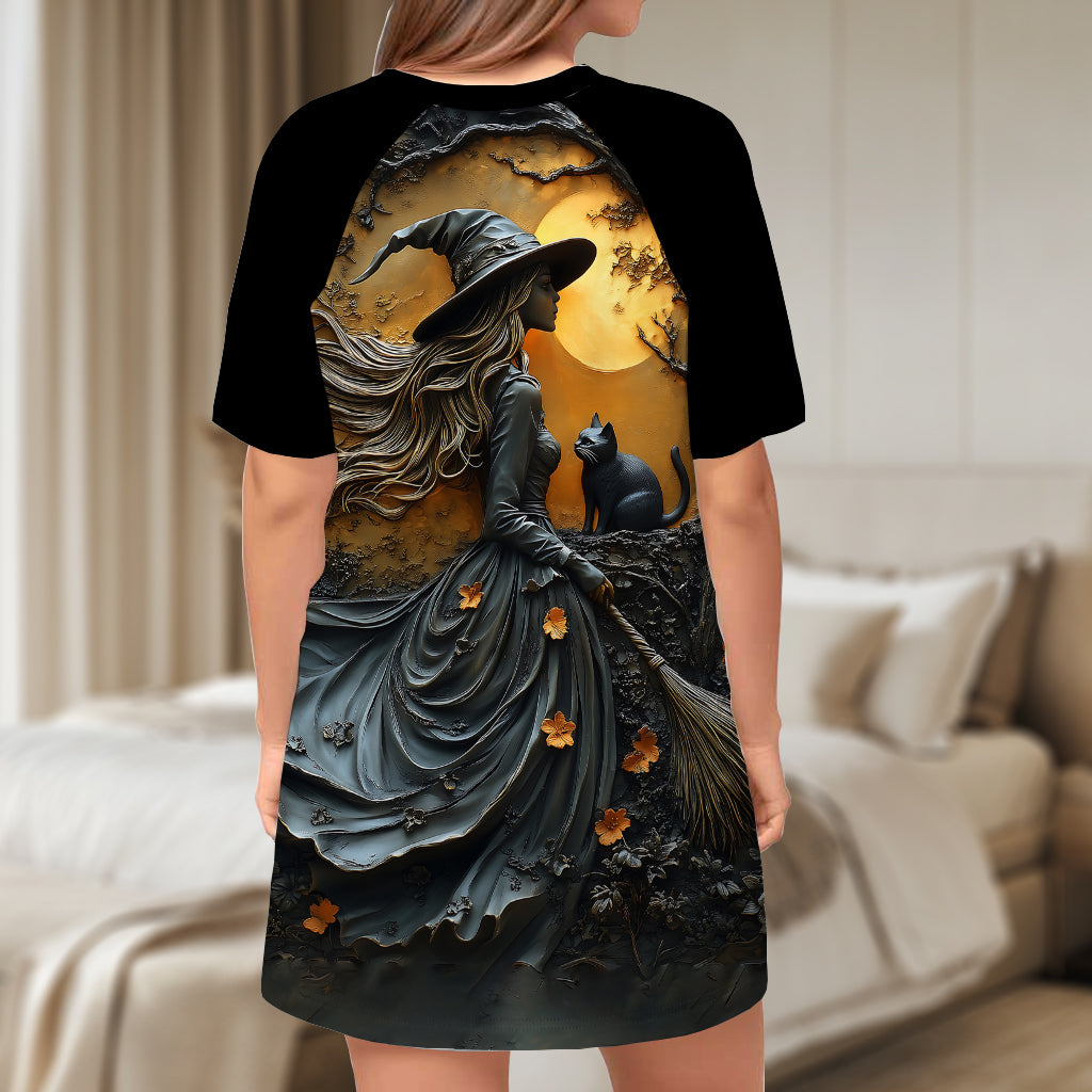 Belle sorcière et son chat noir - Robe-t-shirt de nuit personnalisée Sorcière