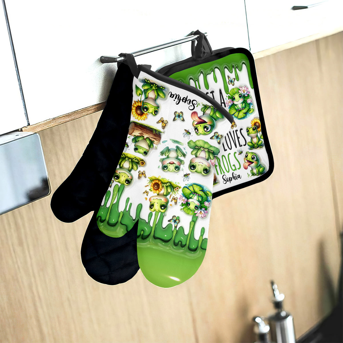 Just A Girl Who Loves Frogs - Personalized Frog Oven Mitts & Pot Holder Set
