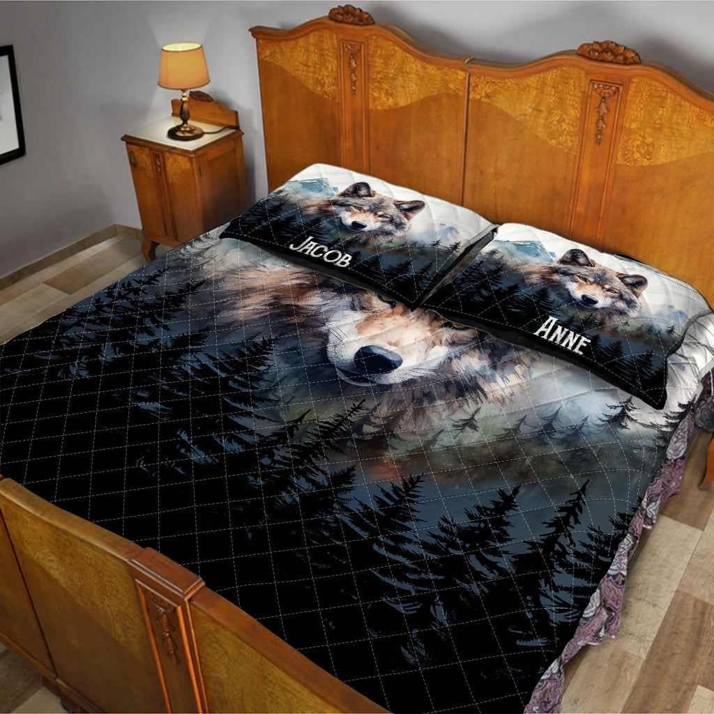 Strong Wolf - Personalized Wolf Quilt Set