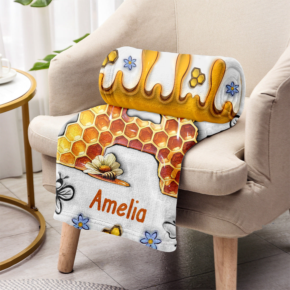 Stunning Bee Letter - Personalized Gardening Blanket