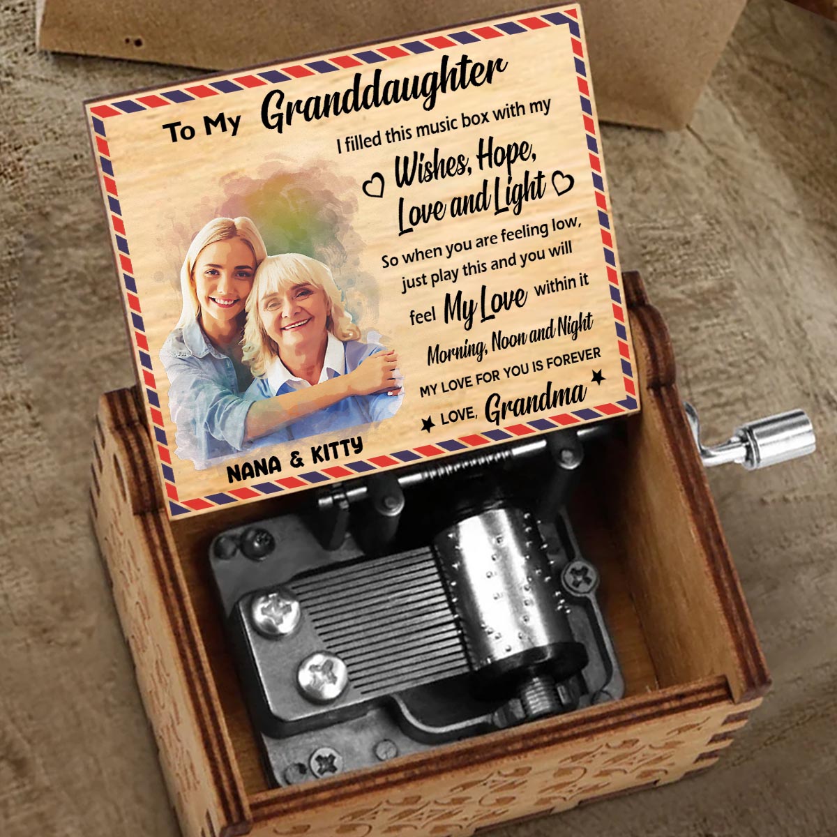 À ma petite-fille, ma fille, ma maman, ma grand-mère, mon mari, ma femme - Boîte à musique à manivelle personnalisée pour grand-mère