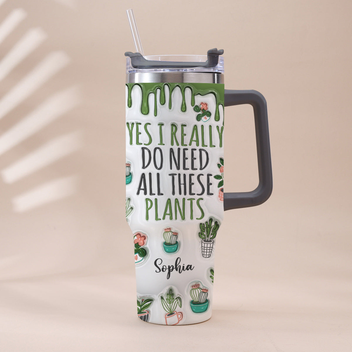 Oui, j'ai vraiment besoin de toutes ces plantes ! – Gobelet de jardinage personnalisé avec poignée