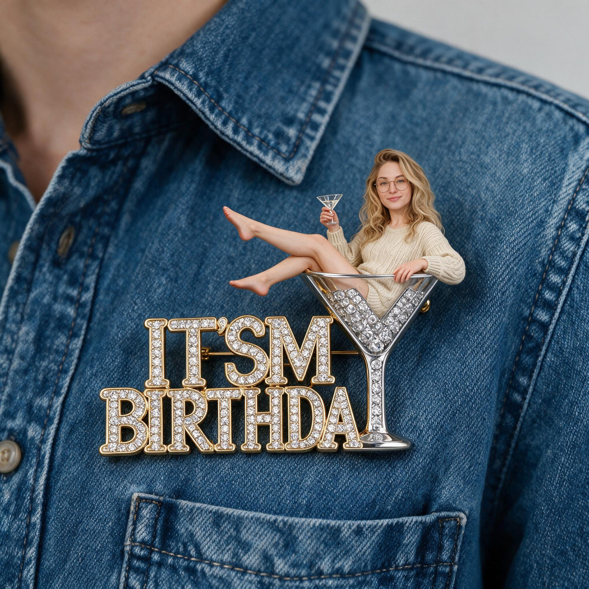 C'est mon anniversaire - Femme blonde d'anniversaire Pin émaillé en relief 3D