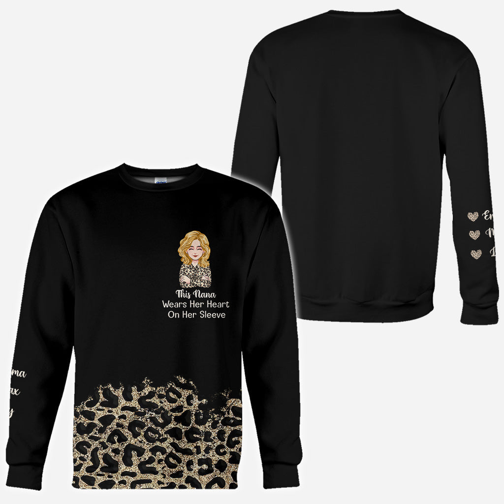 Cette grand-mère a le cœur sur la main - Cadeau pour grand-mère, maman, tante - T-shirt entièrement personnalisé