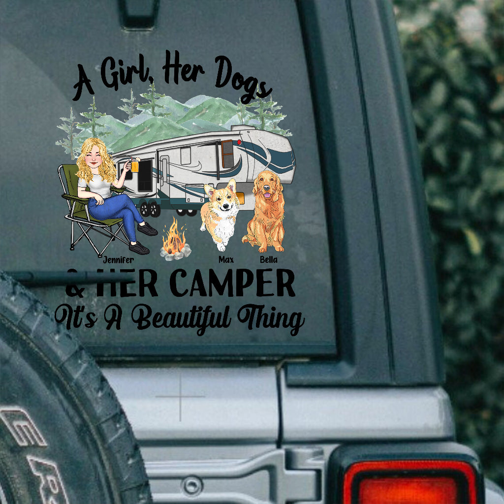 Une fille, son chien et sa caravane - Autocollant de camping personnalisé