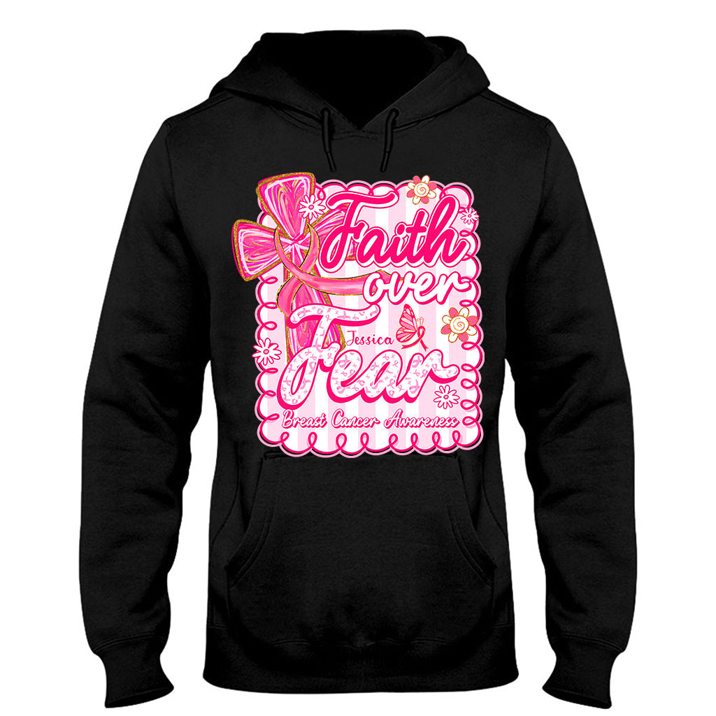 T-shirt et sweat à capuche personnalisés « Preppy Breast Cancer Faith Over Fear » (La foi plutôt que la peur face au cancer du sein)
