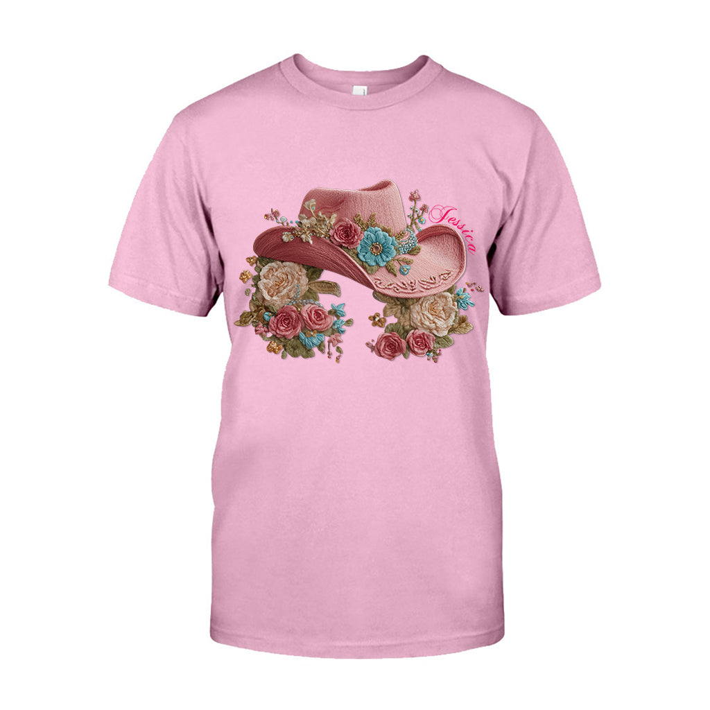 Chapeau de cowgirl et fleurs - T-shirt et sweat à capuche personnalisés pour cowgirl