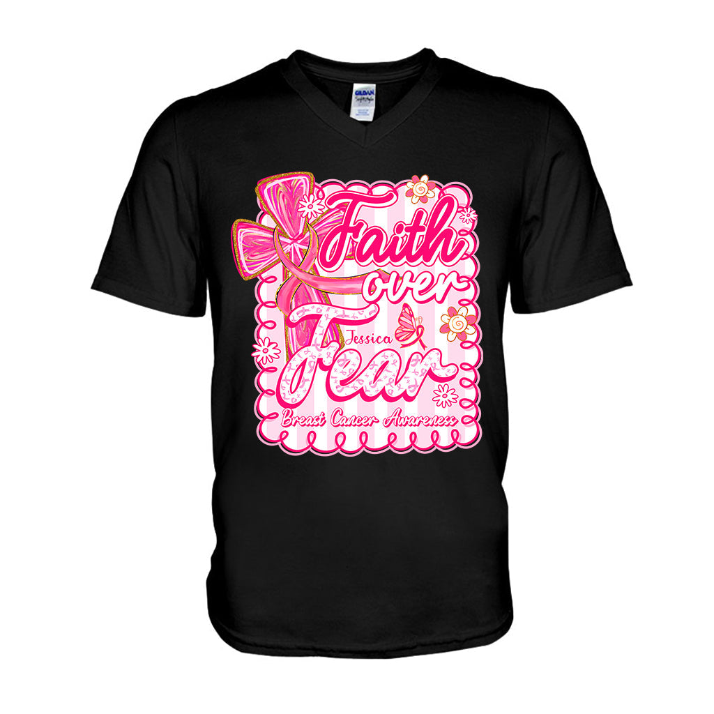 T-shirt et sweat à capuche personnalisés « Preppy Breast Cancer Faith Over Fear » (La foi plutôt que la peur face au cancer du sein)