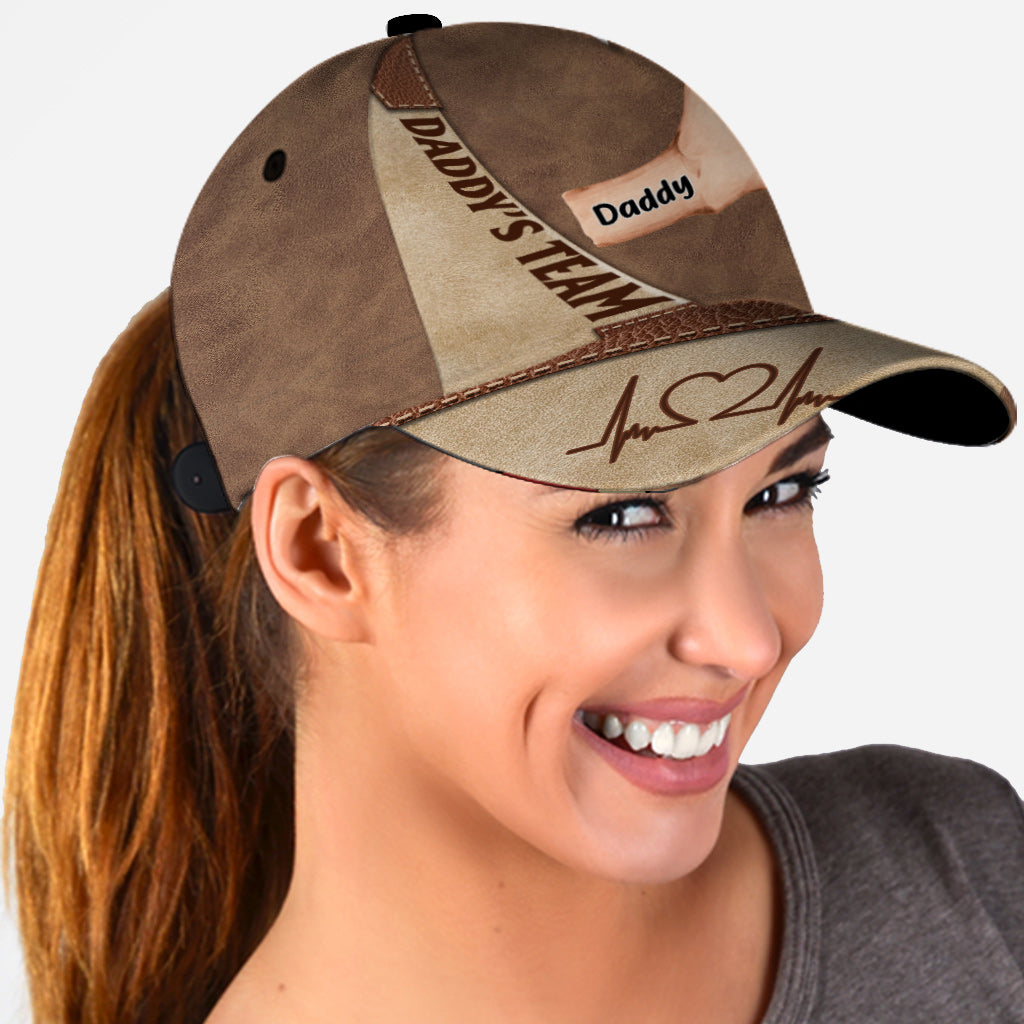 Casquette classique personnalisée « Daddy's Team Fist Bump » pour papa