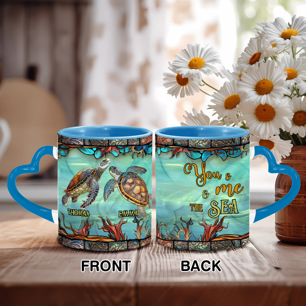 Toi, moi et la mer - Mug personnalisé avec anse en forme de cœur et de tortue
