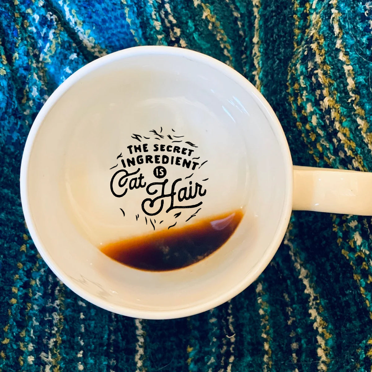 Mug personnalisé avec message caché « L'ingrédient secret » - Chat