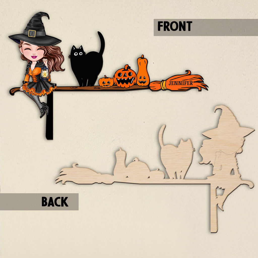 La sorcière est là - Décoration de cadre de porte sorcière personnalisée