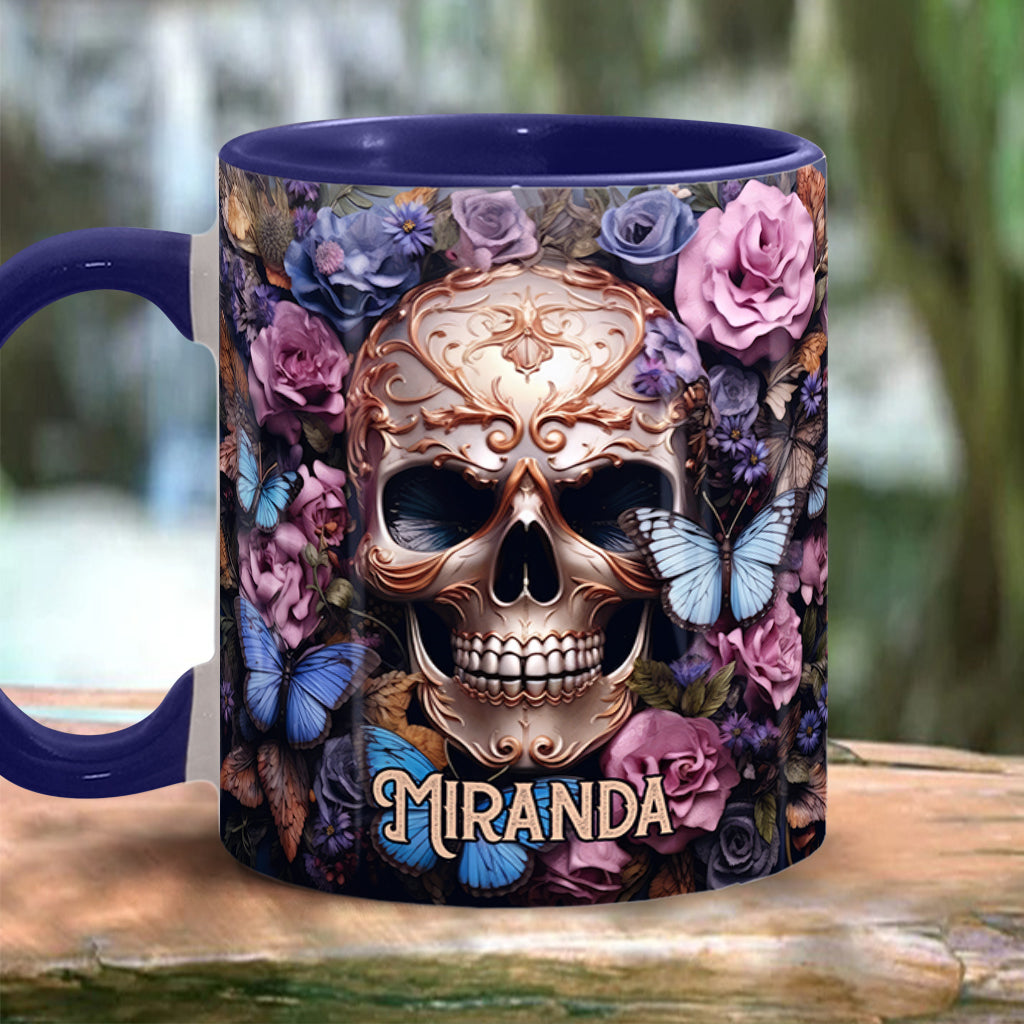 Mug personnalisé à motif crâne, roses et papillons - La beauté du crâne sombre