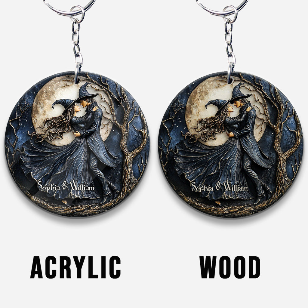 Le véritable amour ne meurt jamais - Porte-clés sorcière personnalisé