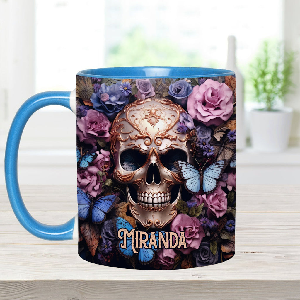 Mug personnalisé à motif crâne, roses et papillons - La beauté du crâne sombre