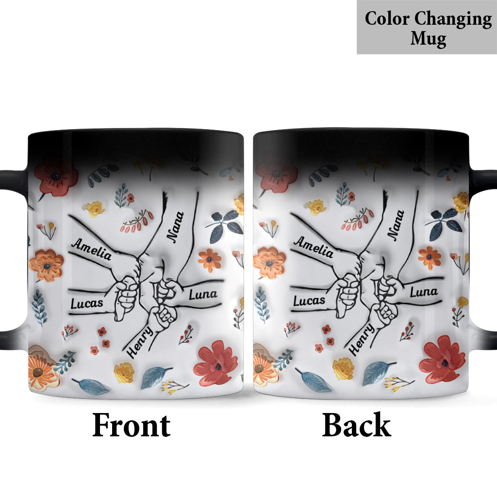 Mug personnalisé « Mains gonflées à fleurs » - Grand-mère