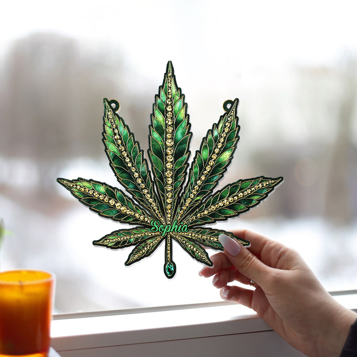 Magnifique ornement attrape-soleil à suspendre à la fenêtre, motif cannabis personnalisé.