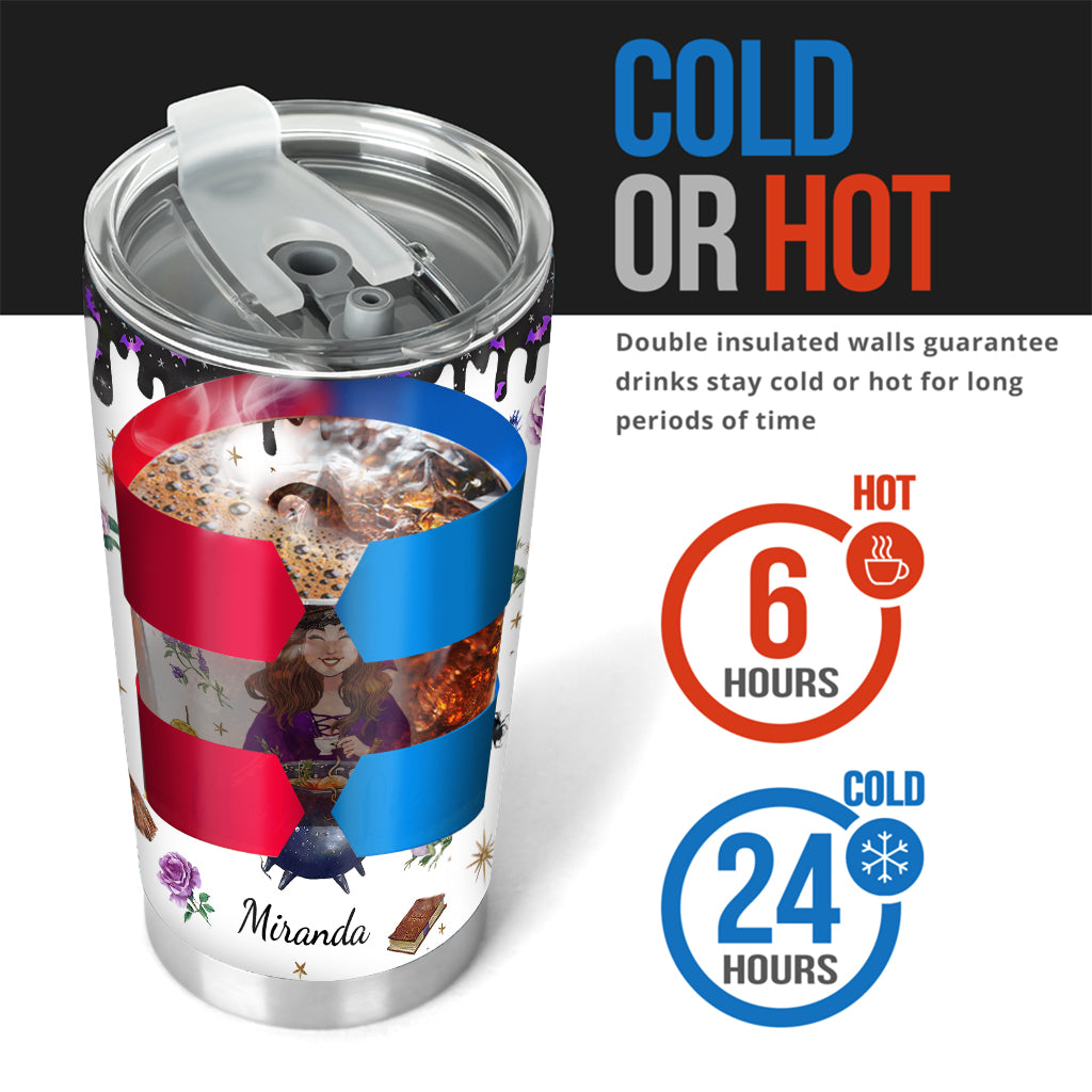 Cette sorcière a besoin de café avant de pratiquer ses arts magiques - Gobelet de sorcière personnalisé