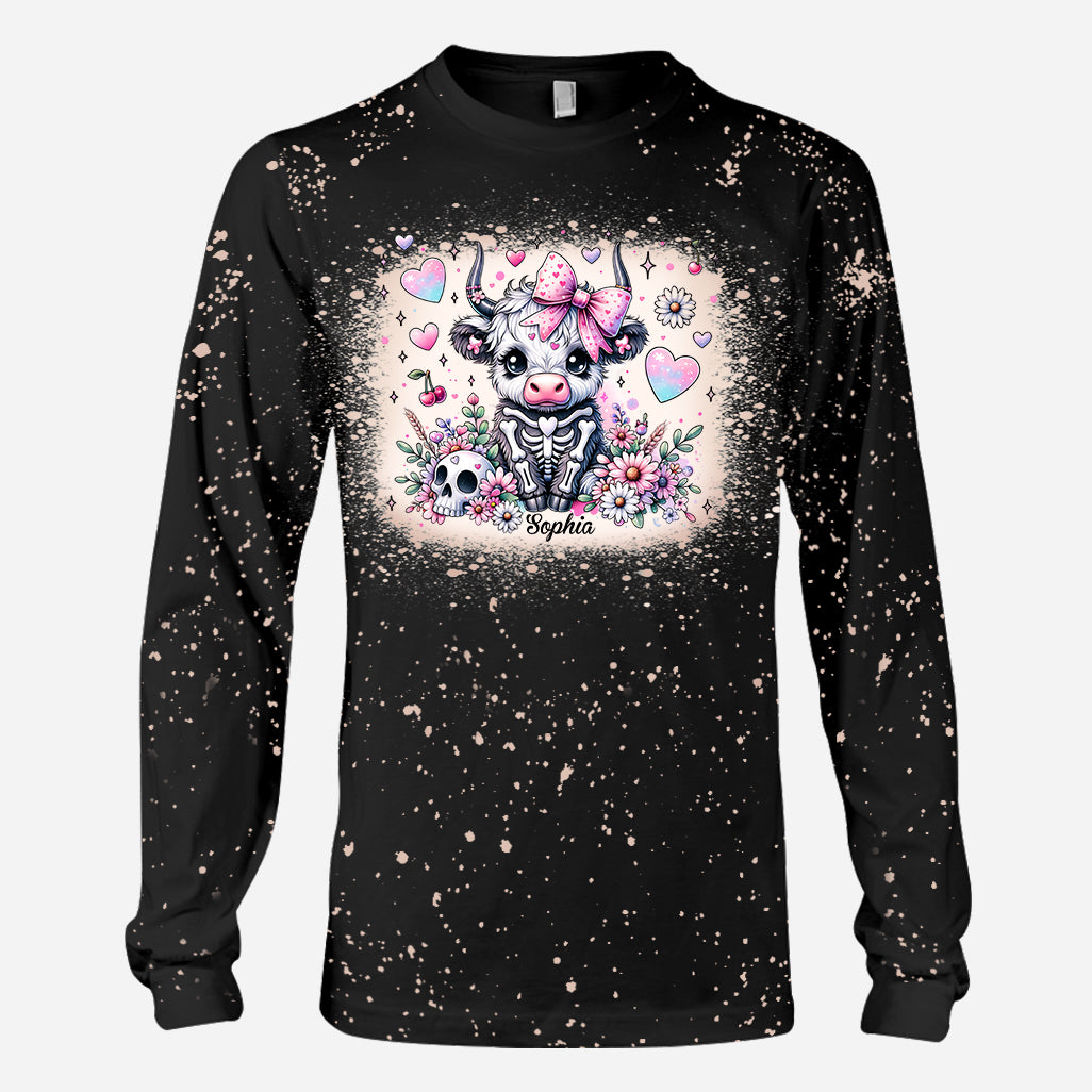 T-shirt personnalisé délavé avec une vache des Highlands mignonne et effrayante pour Halloween
