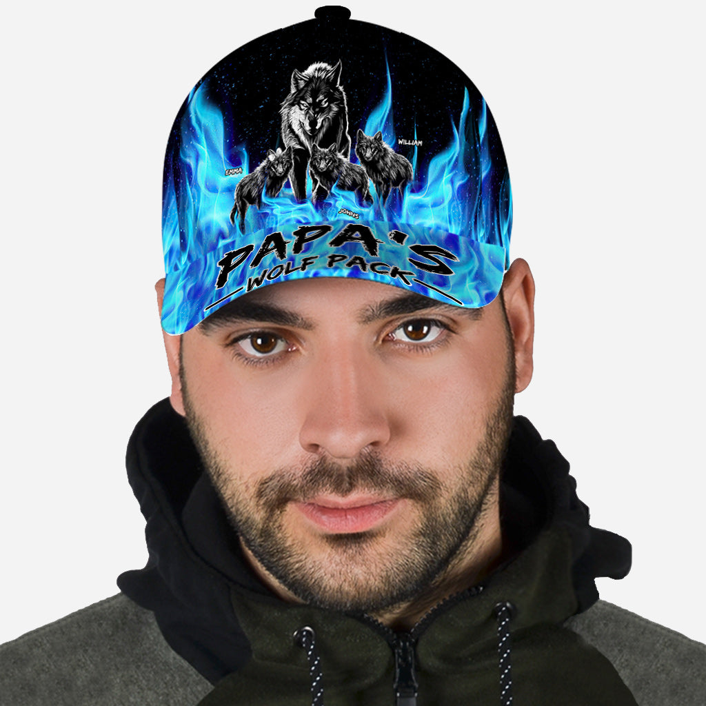 Casquette classique personnalisée « La meute de loups de grand-père et les flammes bleues »
