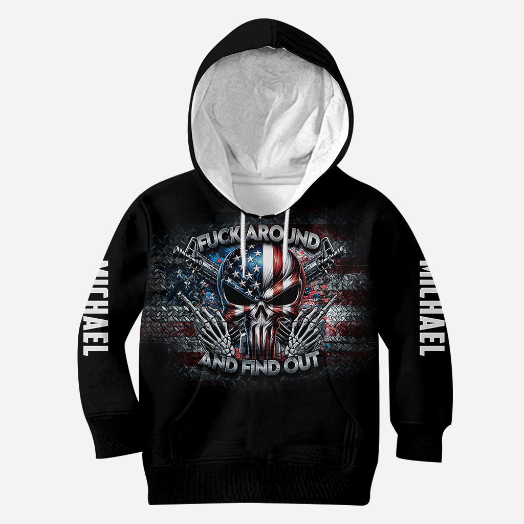 Protégé par la surveillance "Fck Around and Find out" - T-shirt personnalisé tête de mort sur toute la surface