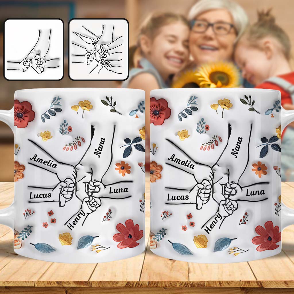 Mug personnalisé « Mains gonflées à fleurs » - Grand-mère