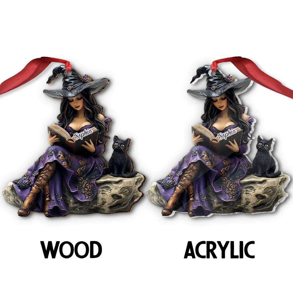 Je ne suis pas une rat de bibliothèque, je suis une sorcière des livres - Ornement de sorcière personnalisé